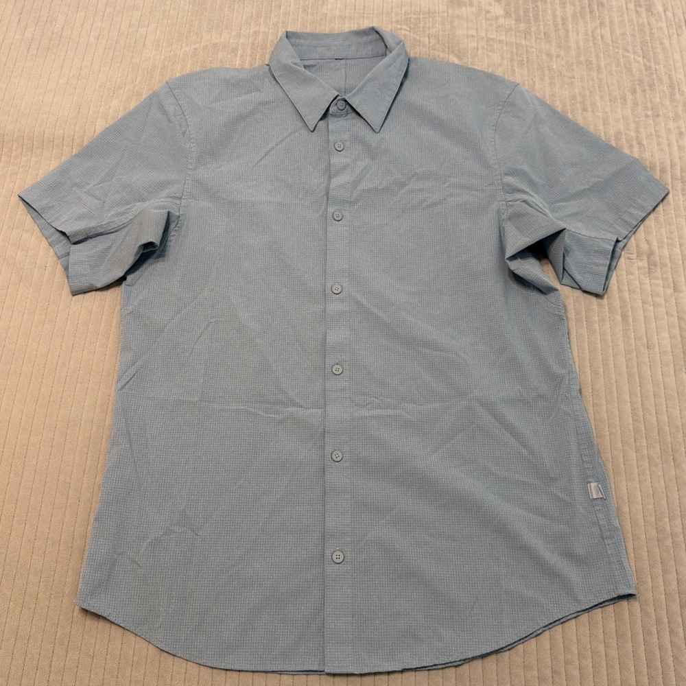 Lululemon ONE THING AT A TIME Short Sleeve Button Up Men's Shirt Blue Medium